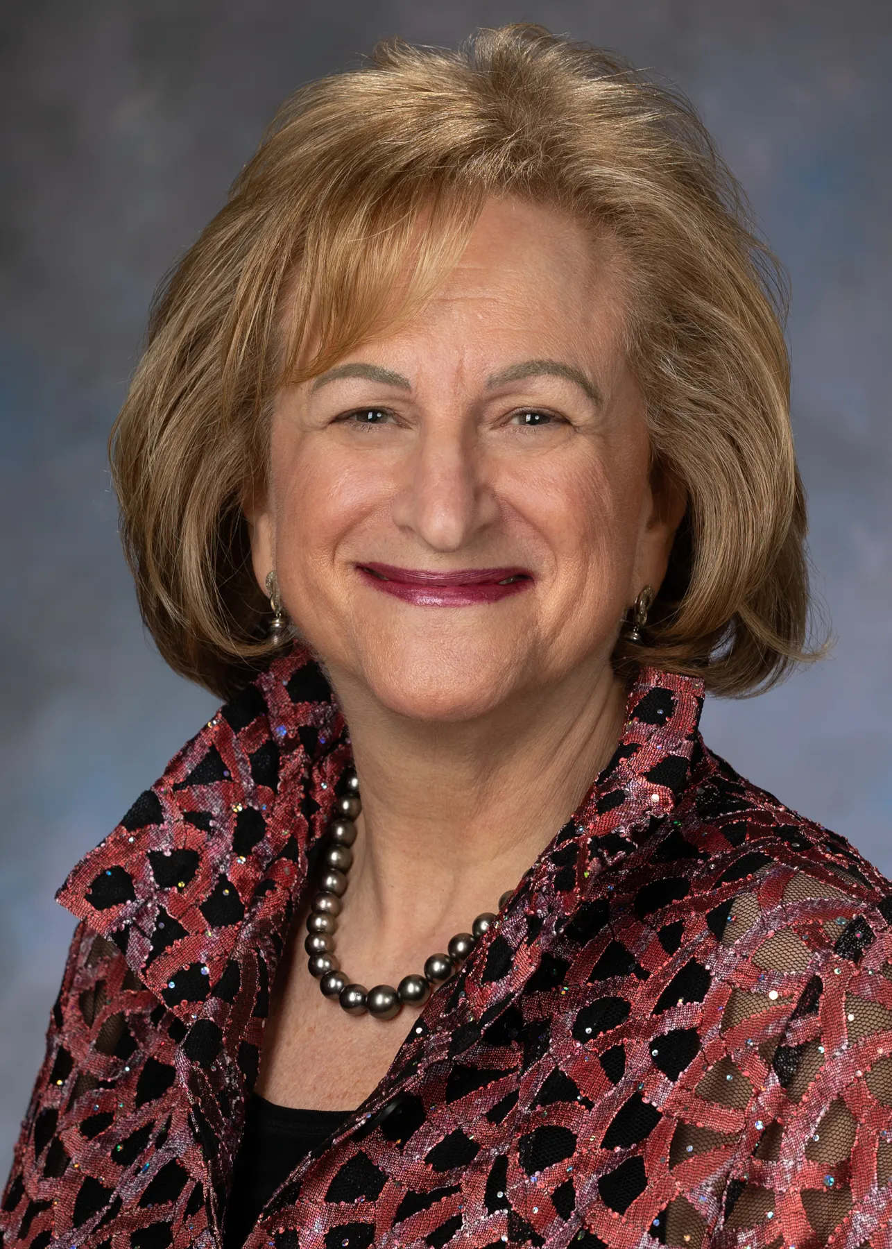 Dr. Gail Besner Headshot